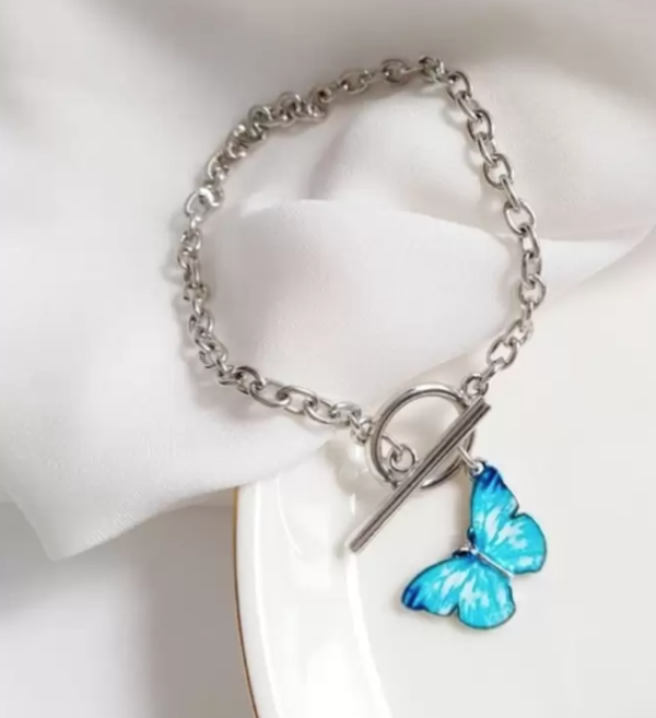 Silver Pendant Flutter Bracelet