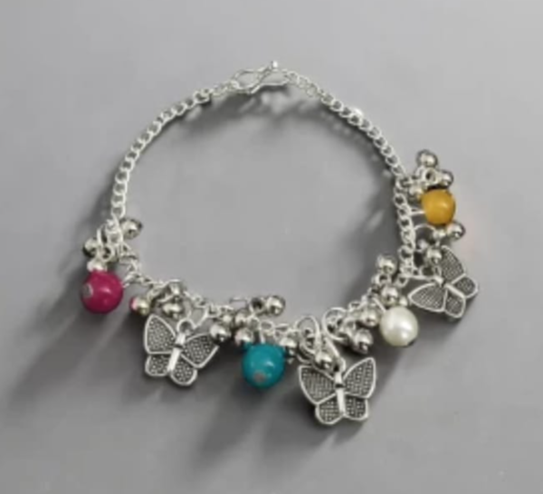 Classic Bead & Pearl Bracelet - Image 4
