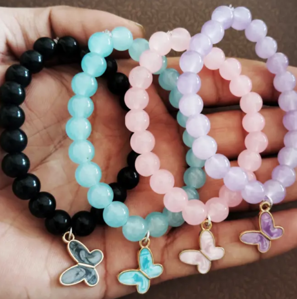A chic accessory set for any occasion